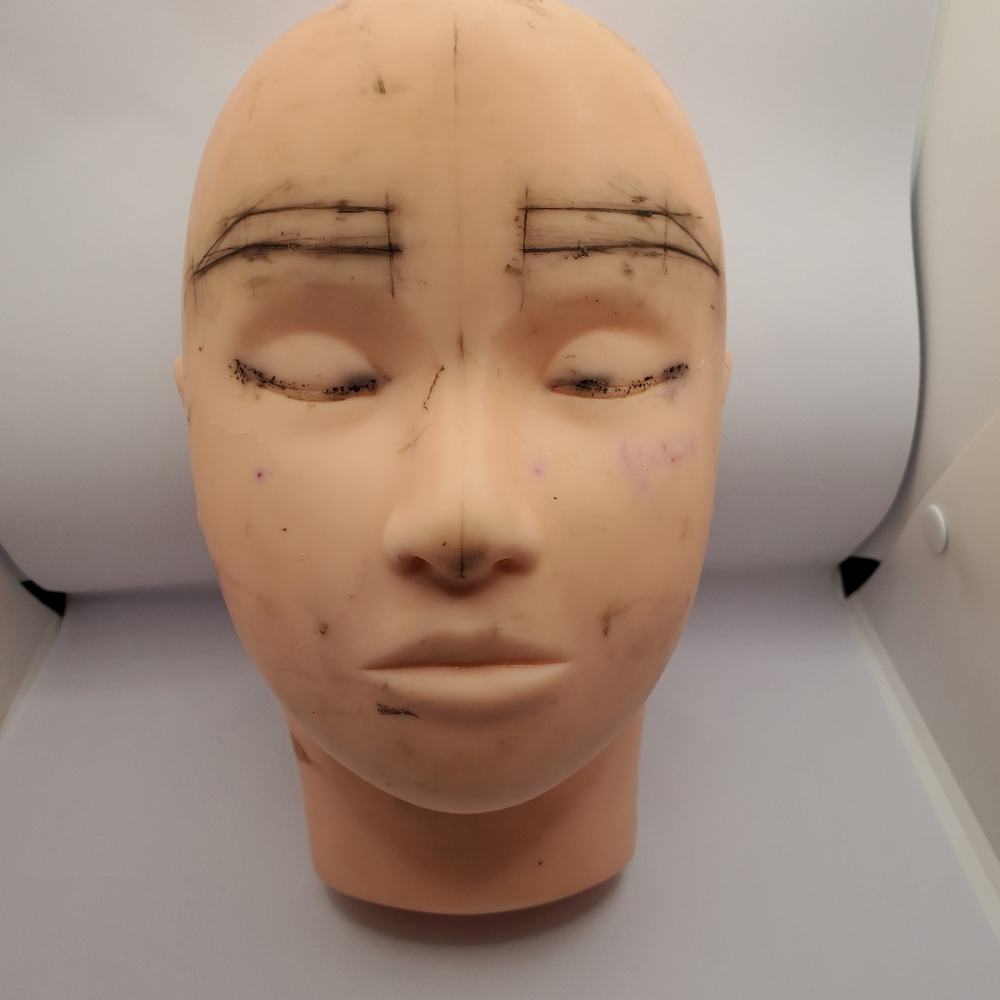 Doll head for eyelash/ eyebrows